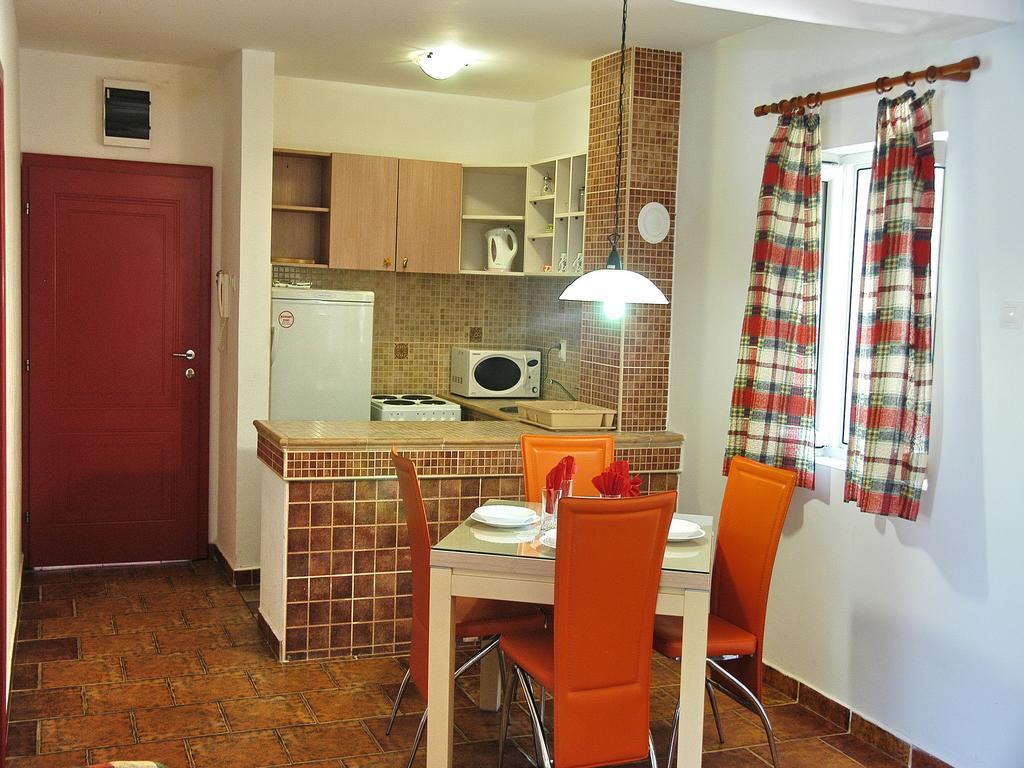 Apartments Maris Petrovac 객실 사진